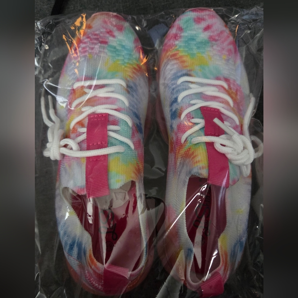 Women's La Sheelah Tie-Dye Sneaker, Size 6.5 NWOT - Picture 2 of 11